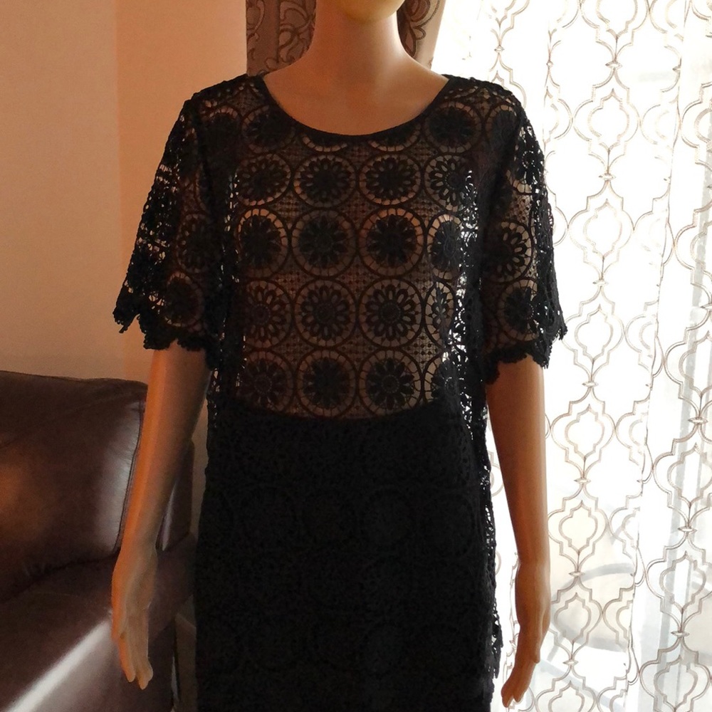 Women's black tunic.